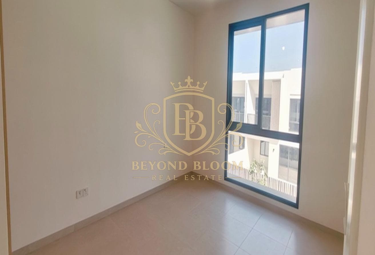 Four-bedroom townhouse at Jebel Ali Village Villas, Jebel Ali — photo 3