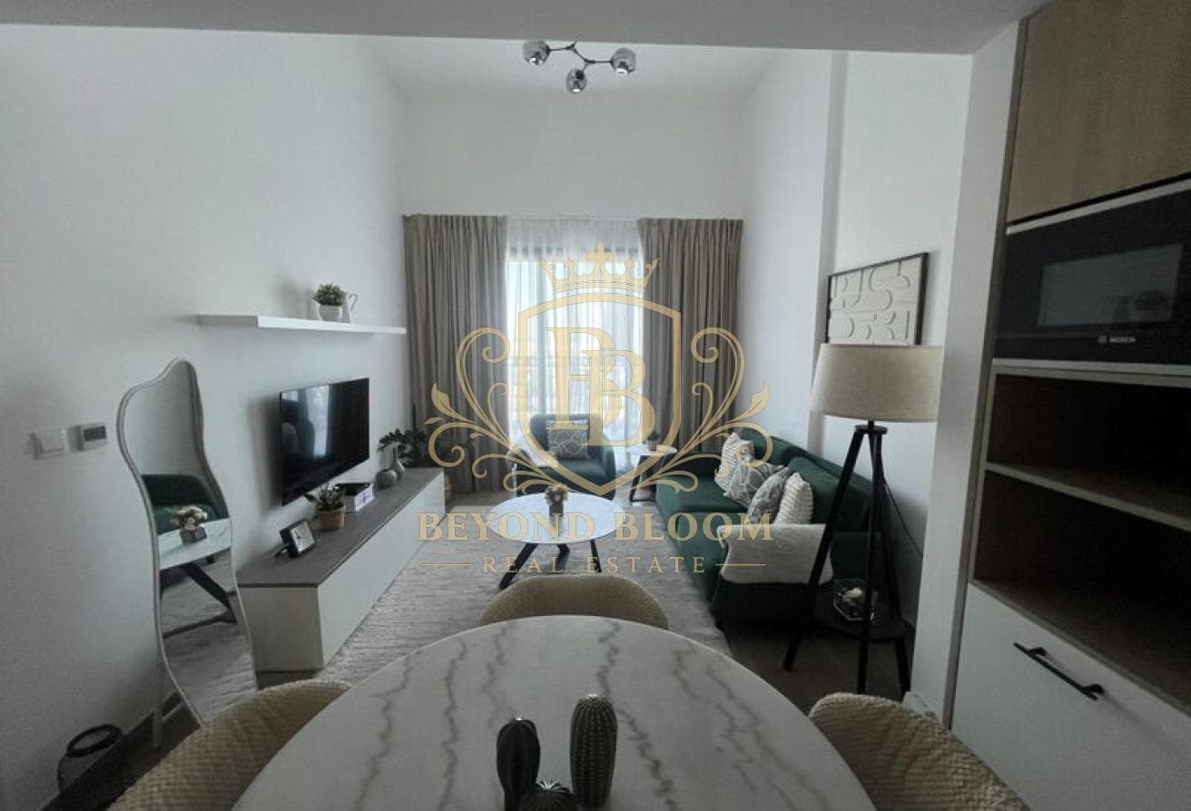 One-bedroom apartment at Liva, Town Square