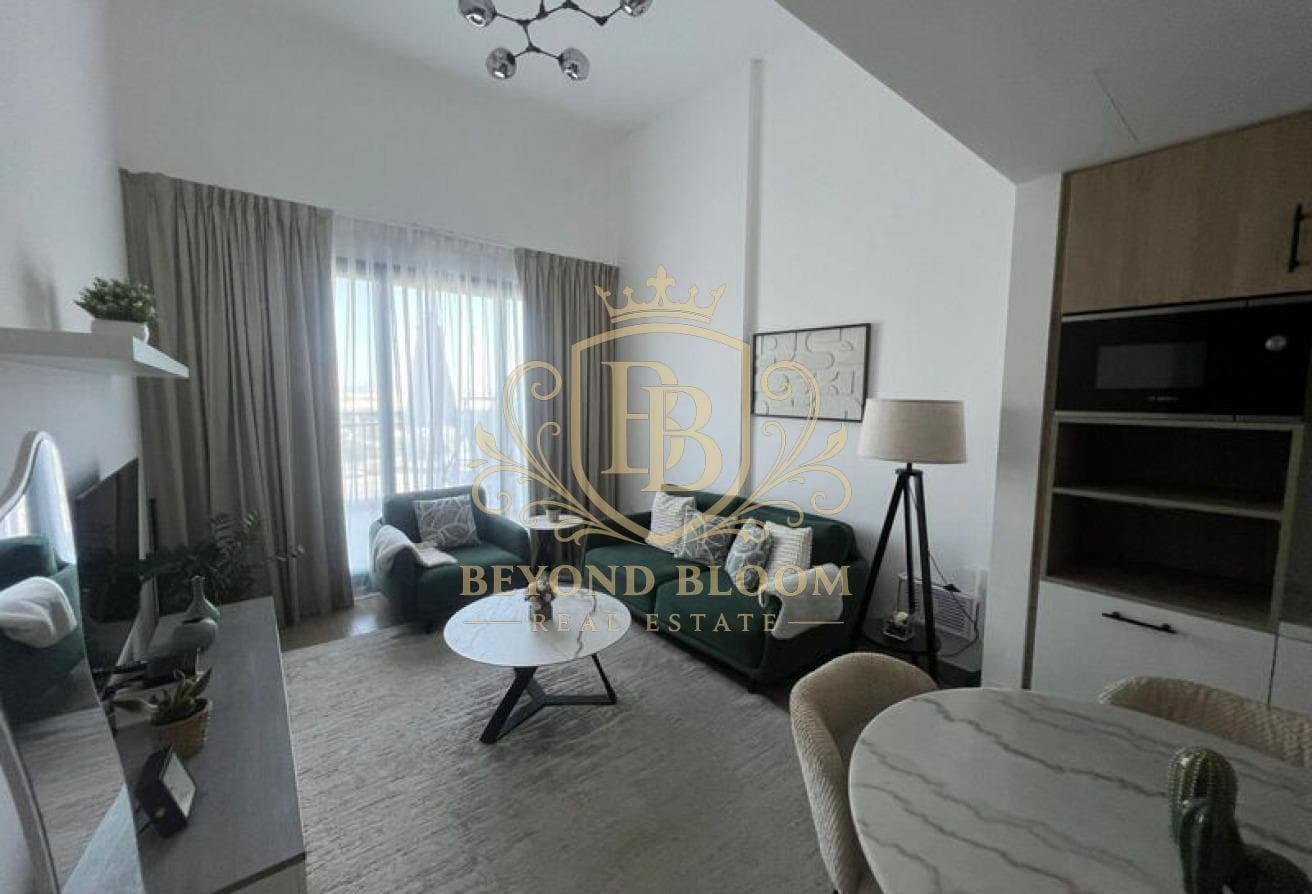 One-bedroom apartment at Liva, Town Square — photo 2