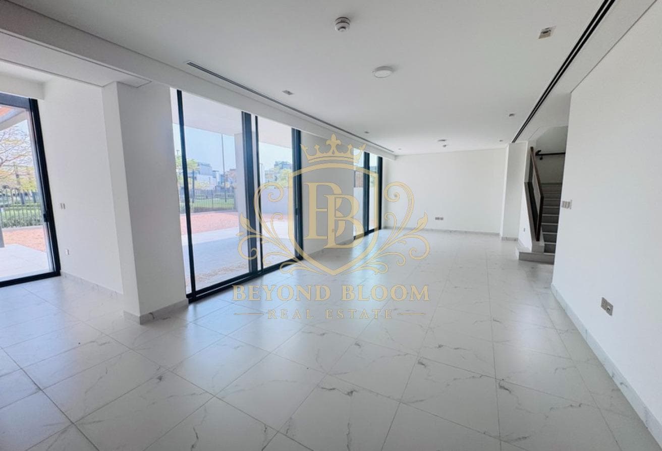 Five-bedroom villa at Elie Saab 1, Arabian Ranches 3