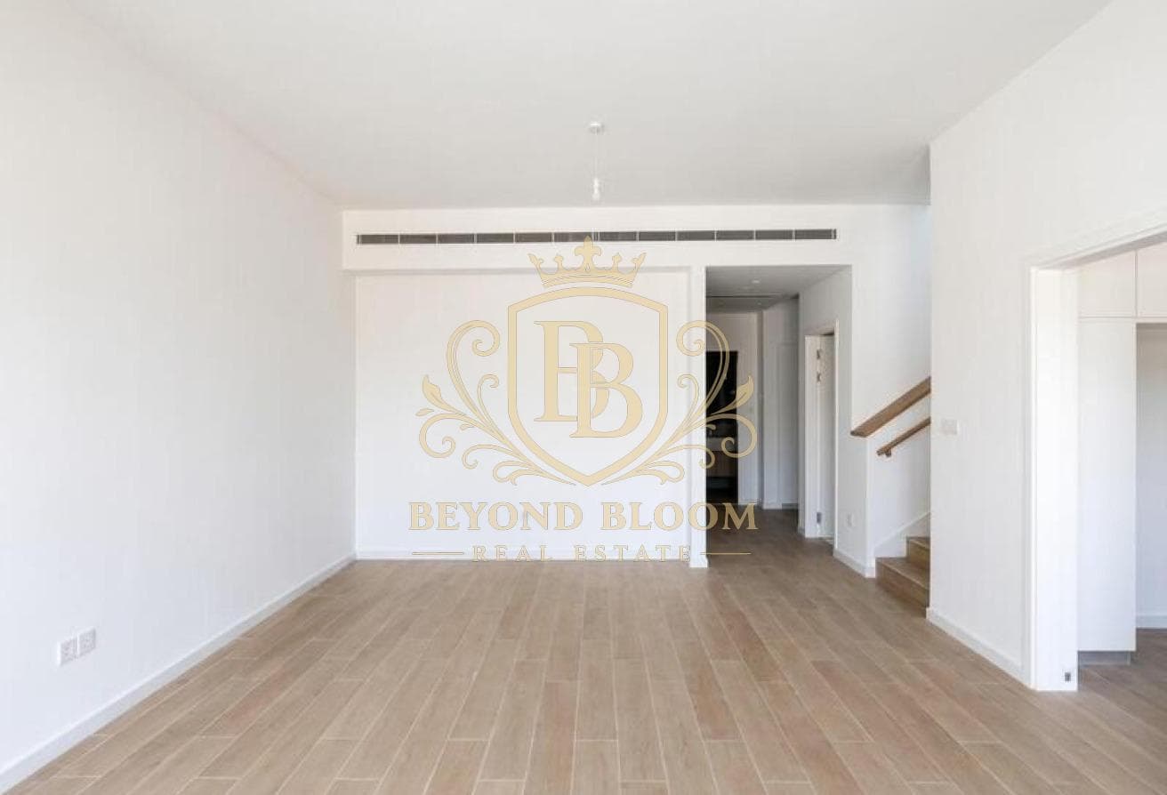 Three-bedroom townhouse at Jebel Ali Village Townhouses, Jebel Ali, 2,618 sq.ft — photo 2