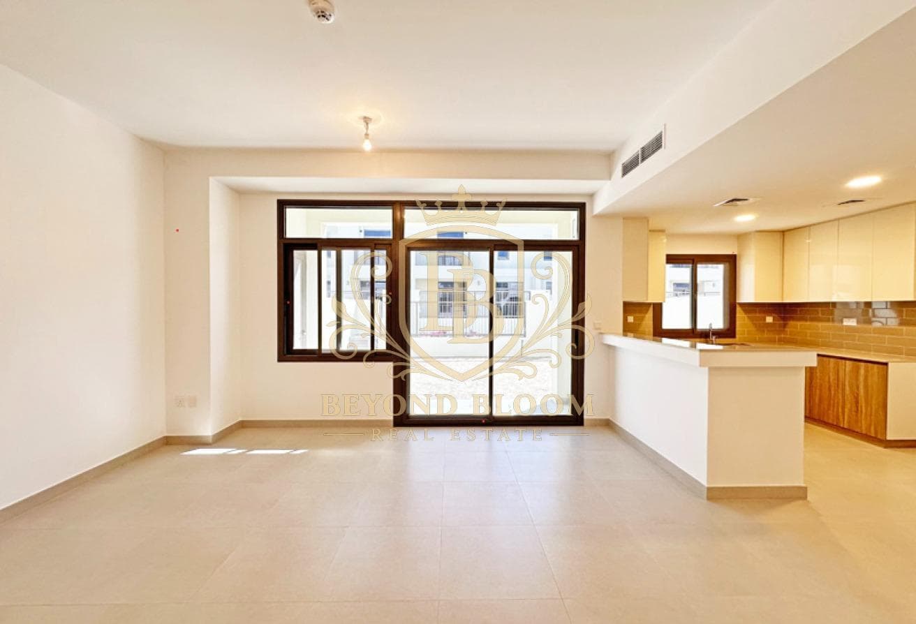 Three-bedroom townhouse at Reem Townhouses, Town Square — photo 2